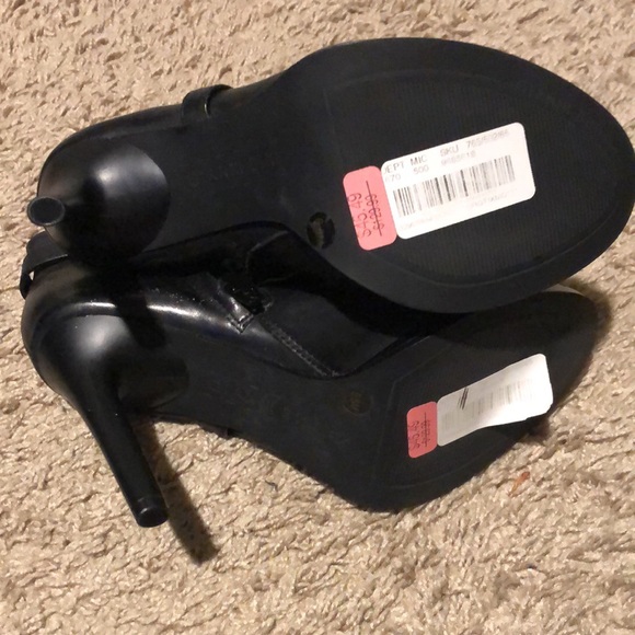 Gianni Bini booties - Picture 4 of 6